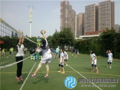 馬家河小學(xué)女排在四川省少年排球比賽中